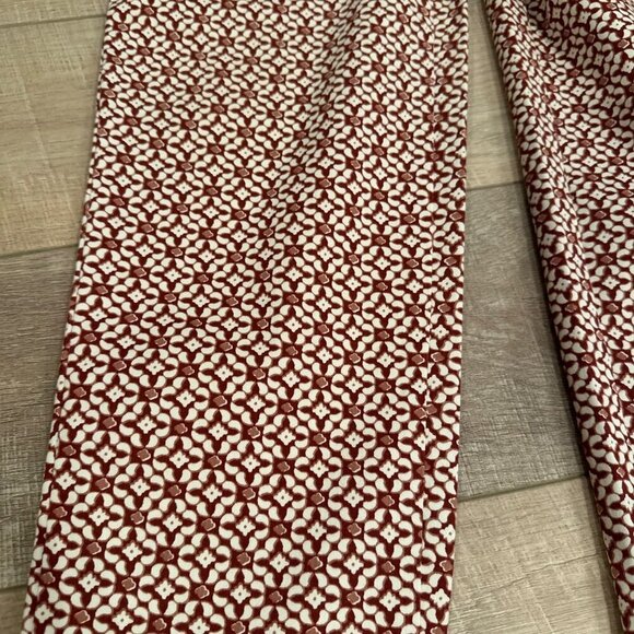 Red & White Floral Patterned High-Waisted Pants Croft & Barrow Size 8 - Picture 3 of 10